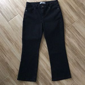 NWOT Black cropped jeans Size 4